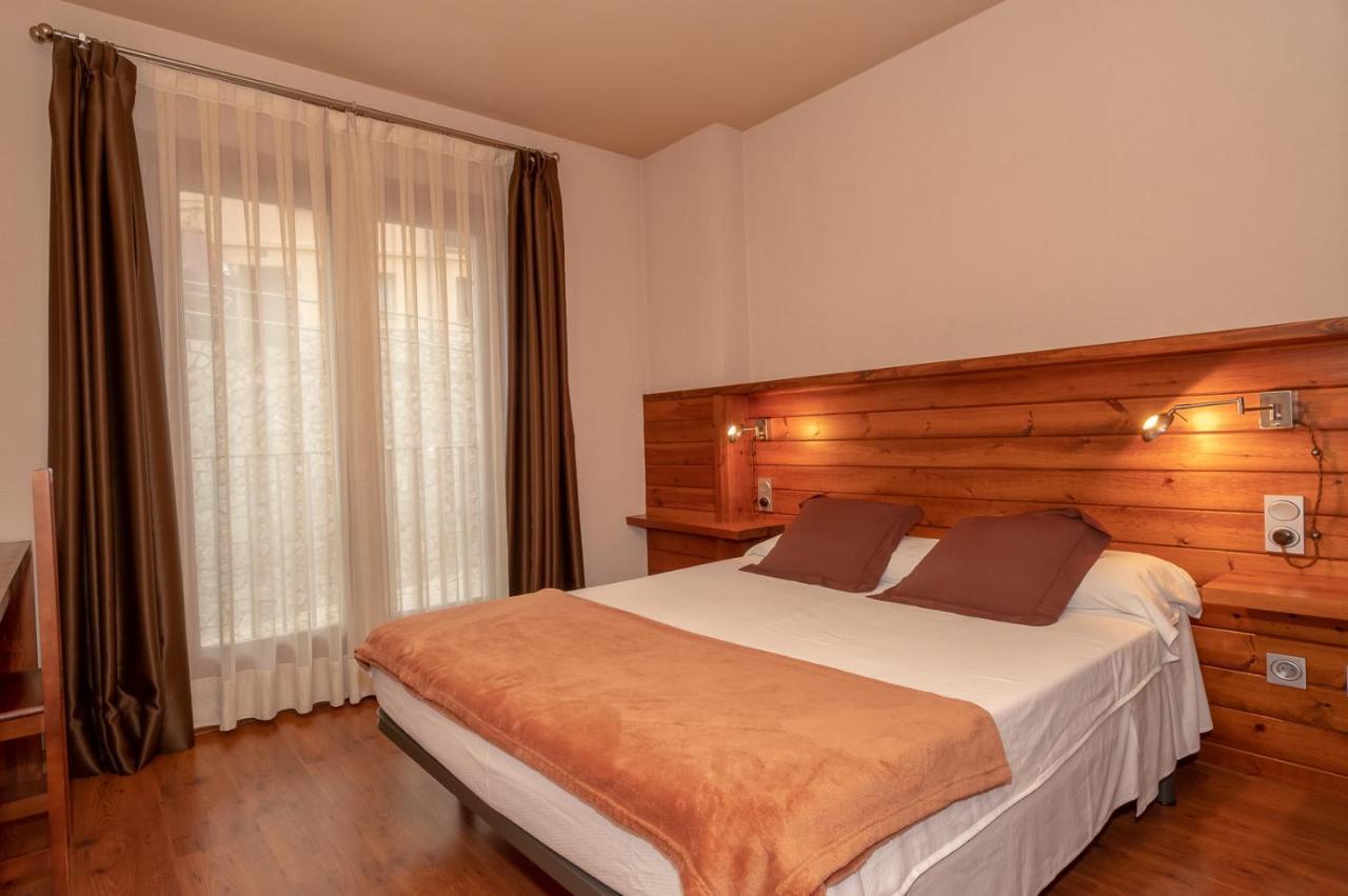 بيلفير دي سيردانيا Aparthotel Bellver المظهر الخارجي الصورة