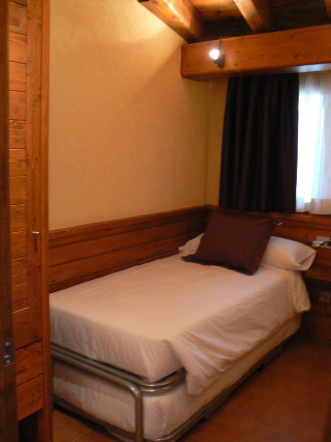بيلفير دي سيردانيا Aparthotel Bellver الغرفة الصورة